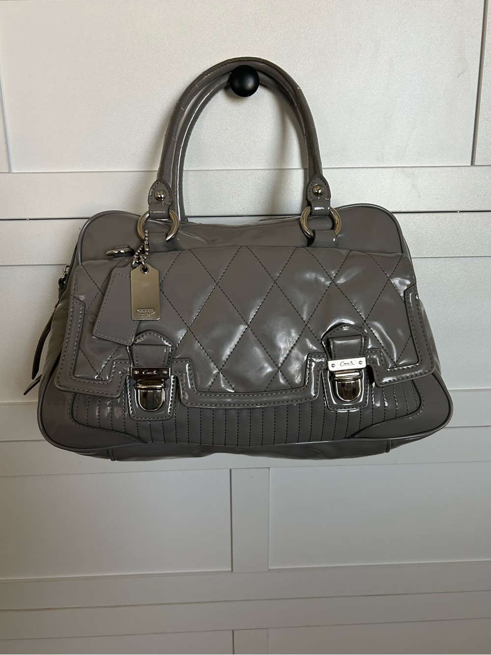 Coach 18675 Vintage Y2K Poppy Liquid Gloss Quilted Grey Pushlock Bag Purse